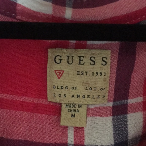 Guess Women’s Button Down Shirt - Picture 2 of 4